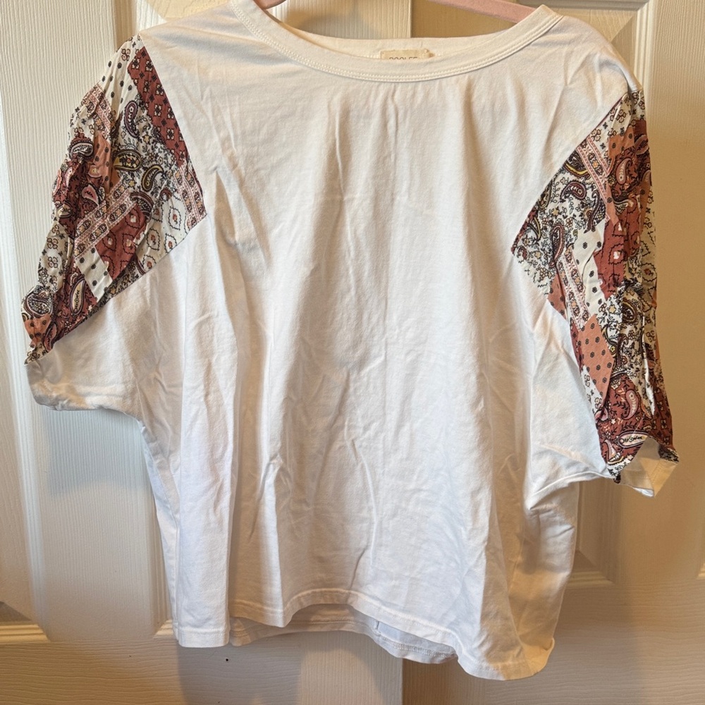 Women's White and Pink Paisley Sleeve Top